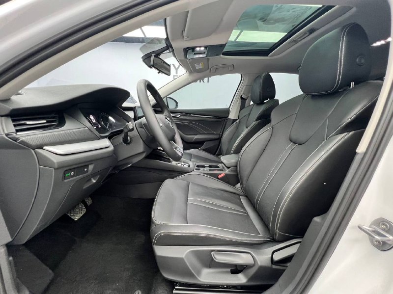 Skoda Octavia Pro 2023 фото 4