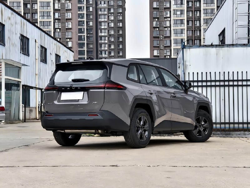 Toyota RAV4 2026 фото 3