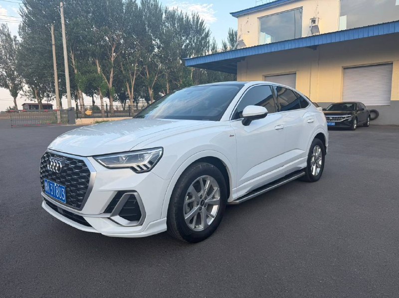 Audi Q3 Sportback 2022 фото 1