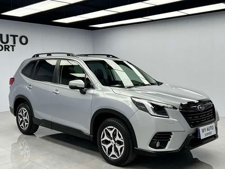 Subaru Forester Luxury Edition 2022 фото 2