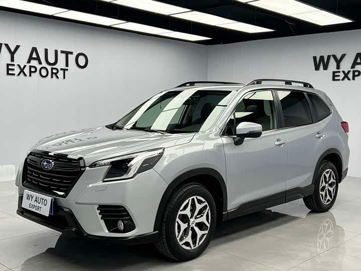 Subaru Forester Luxury Edition 2022 фото 1