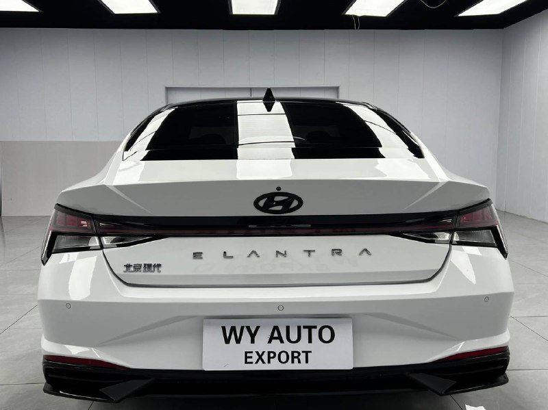 Hyundai Elantra 2022 фото 3