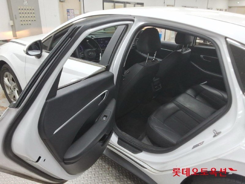 Hyundai Sonata 2022 фото 9