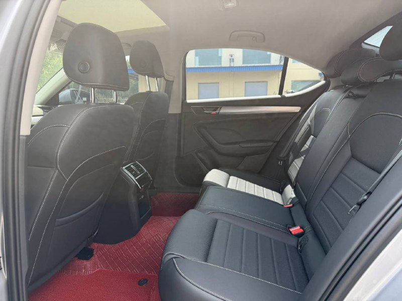 Skoda Superb 2024 фото 5