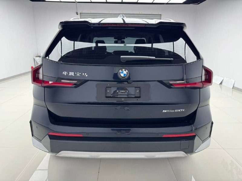 BMW X1 2023 фото 8
