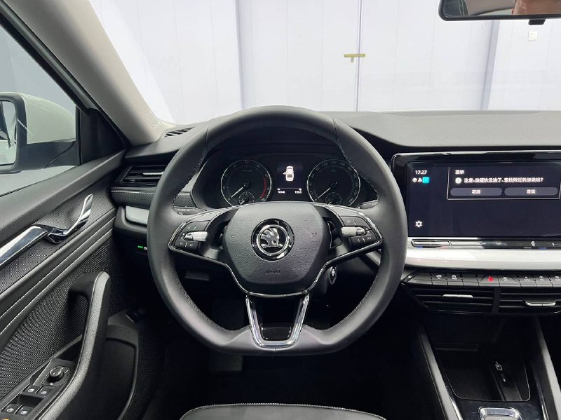 Skoda Octavia Pro 2023 фото 7