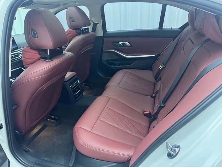 BMW 3‑серия 2023 фото 4