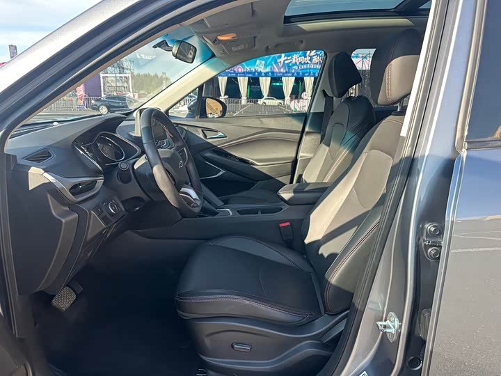 Chevrolet Orlando Luxury Edition 7- 2023 фото 3