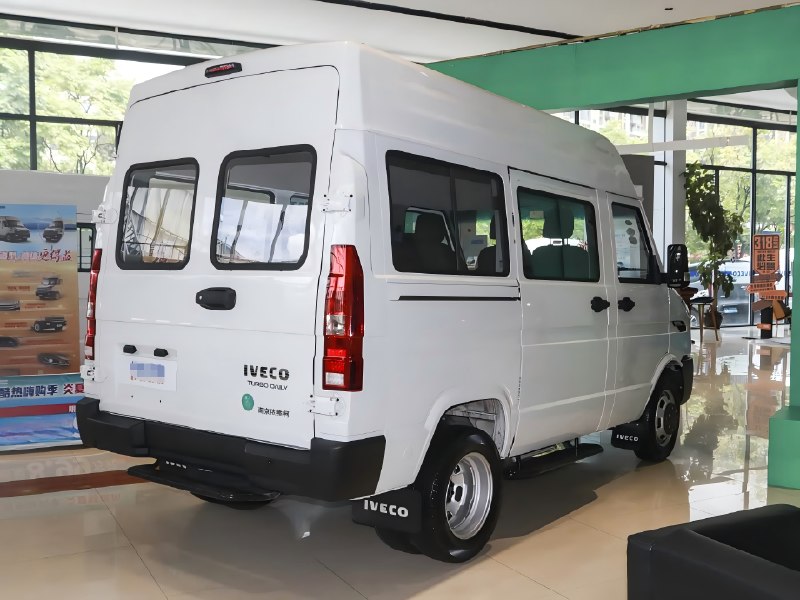 Iveco Deyi 2026 фото 3