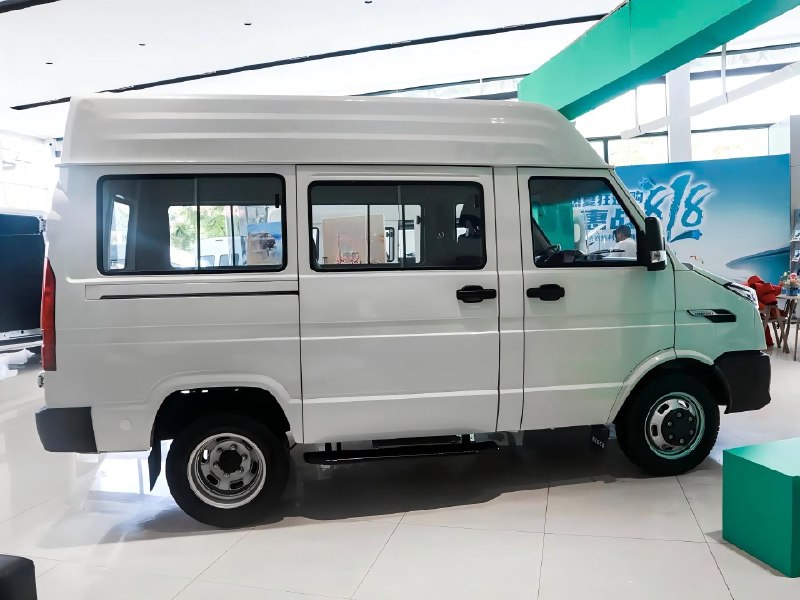 Iveco Deyi 2026 фото 2
