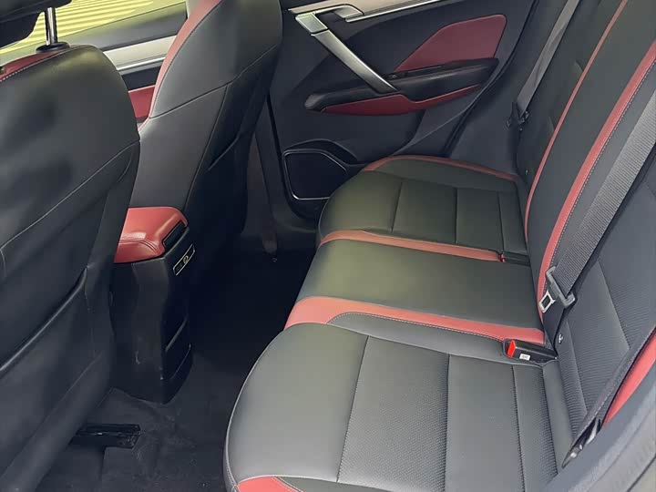 Geely Binyue 2021 фото 4