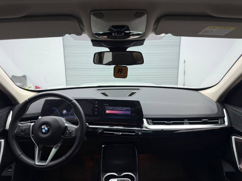 BMW X1 2024 фото 8