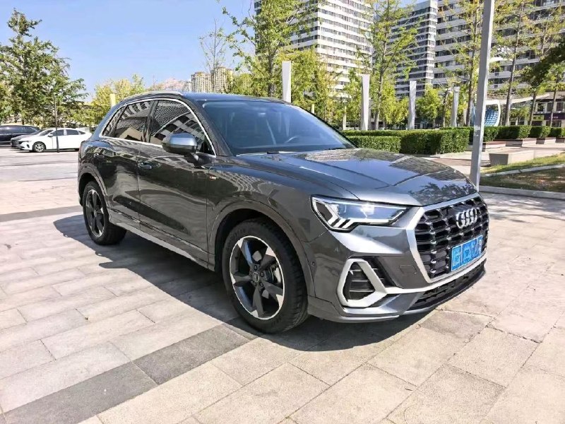 Audi Q3 2023 фото 2