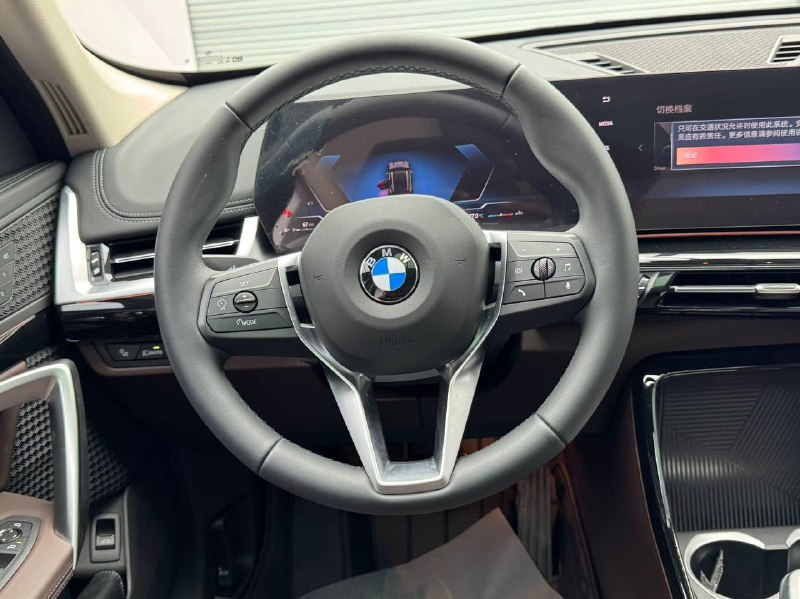 BMW X1 2023 фото 6