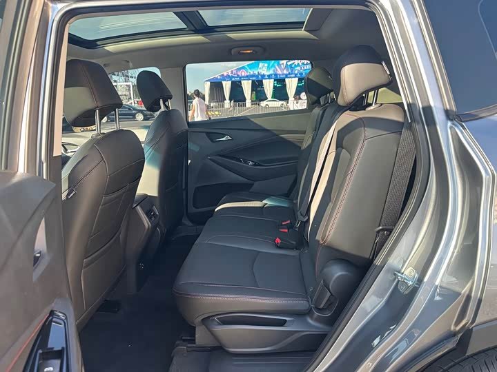 Chevrolet Orlando Luxury Edition 7- 2023 фото 4