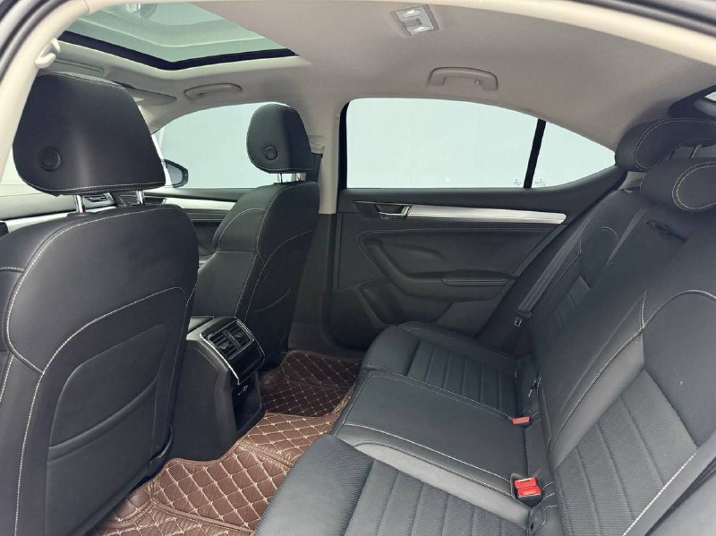 Skoda Superb 2024 фото 5