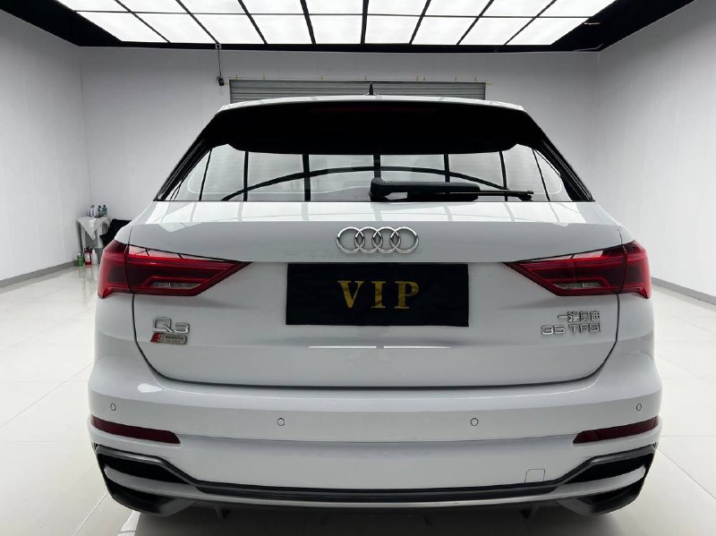 Audi Q3 2022 фото 3