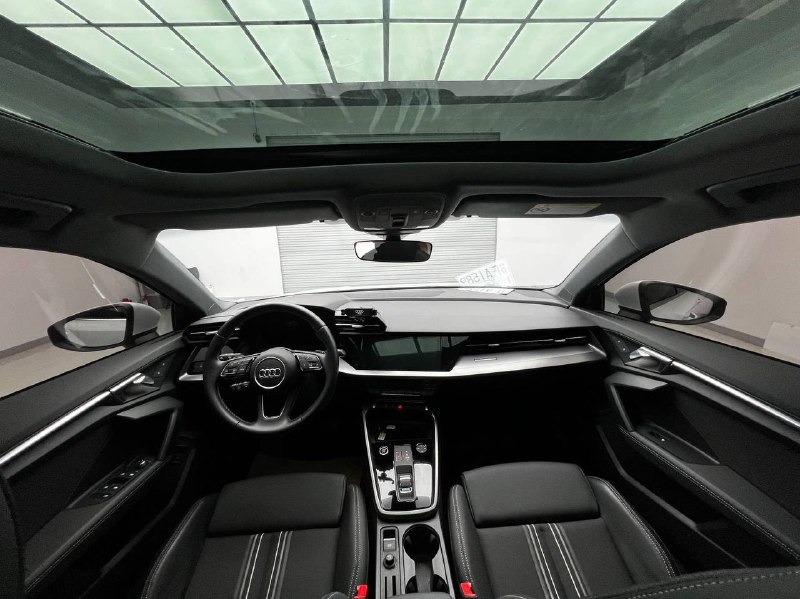 Audi A3s 2023 фото 8