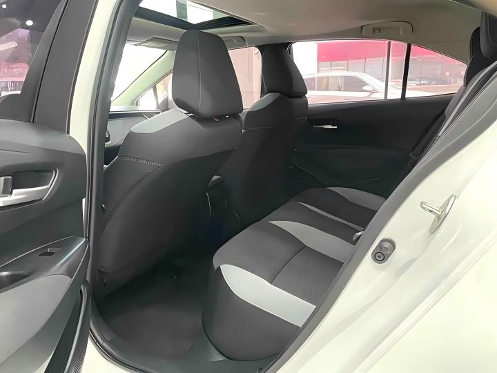 Toyota Corolla 2021 фото 4