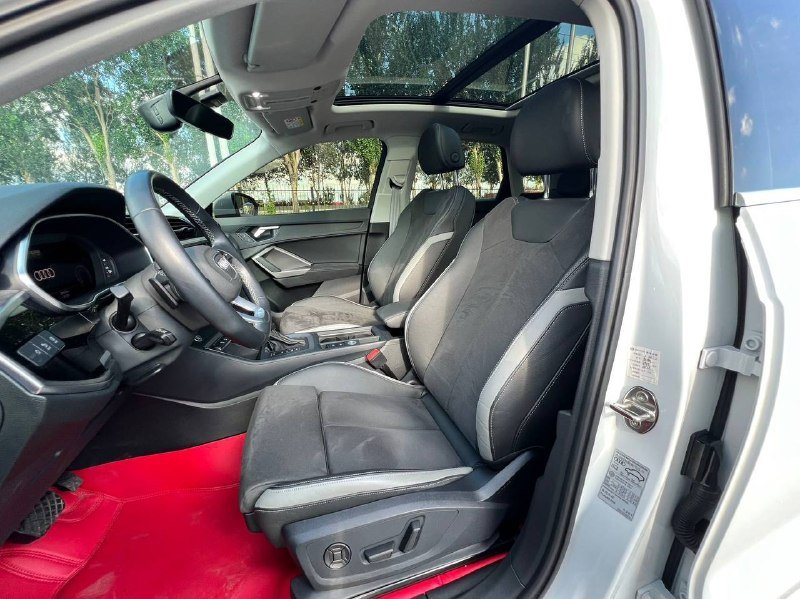 Audi Q3 2022 фото 4