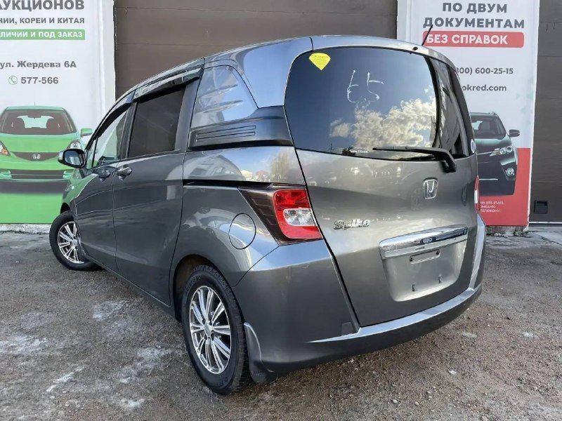 Honda FREED SPIKE 2011 фото 4