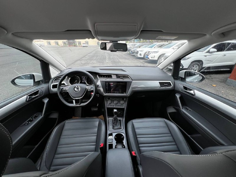 Volkswagen Touran 2021 фото 8