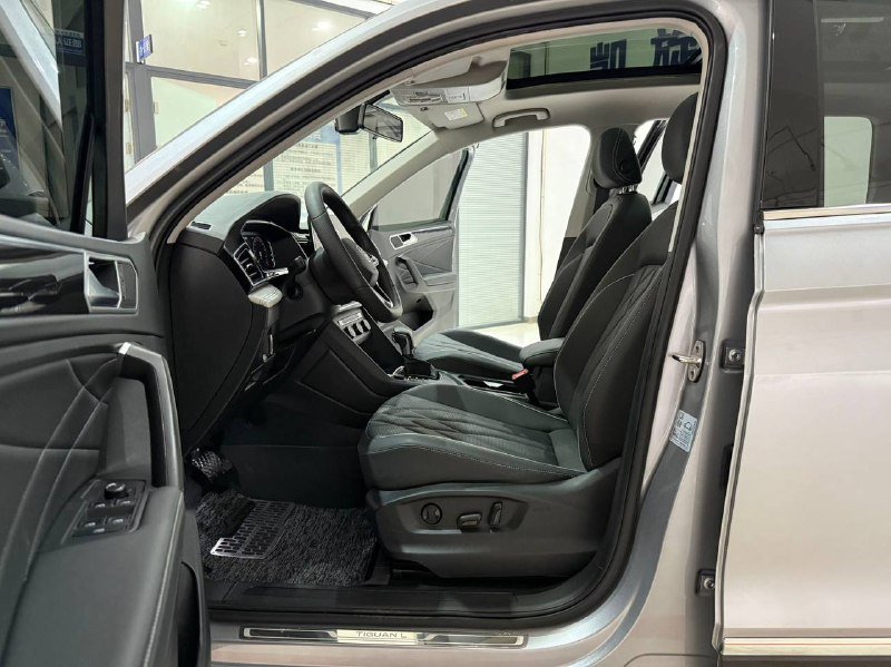 Volkswagen TIGUAN L 2022 фото 8