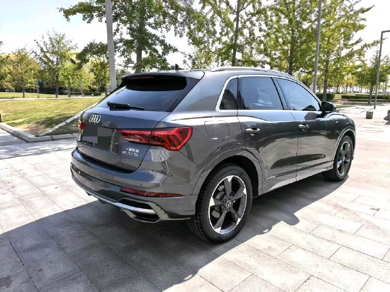 Audi Q3 2023 фото 6