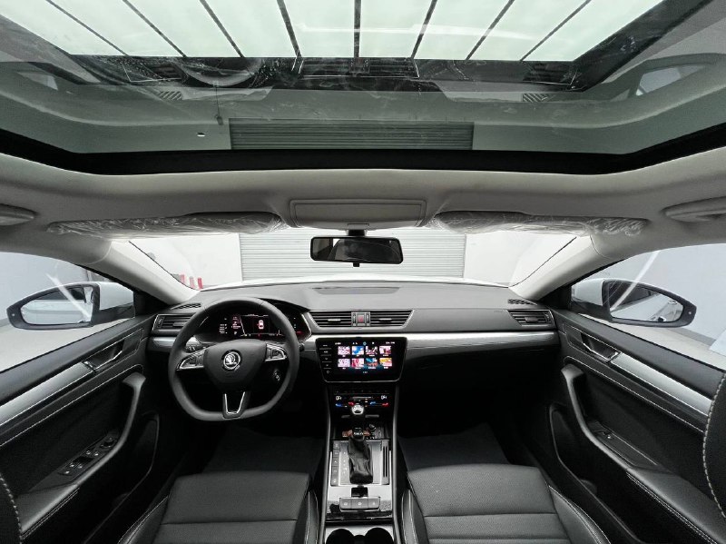 Skoda Superb 2024 фото 8