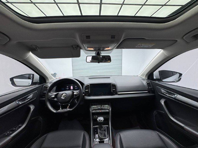 Škoda Karoq 2023 фото 8