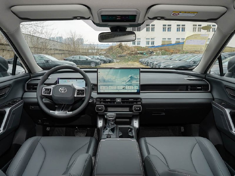 Toyota RAV4 2026 фото 6