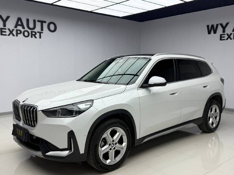BMW X1 2024 фото 1