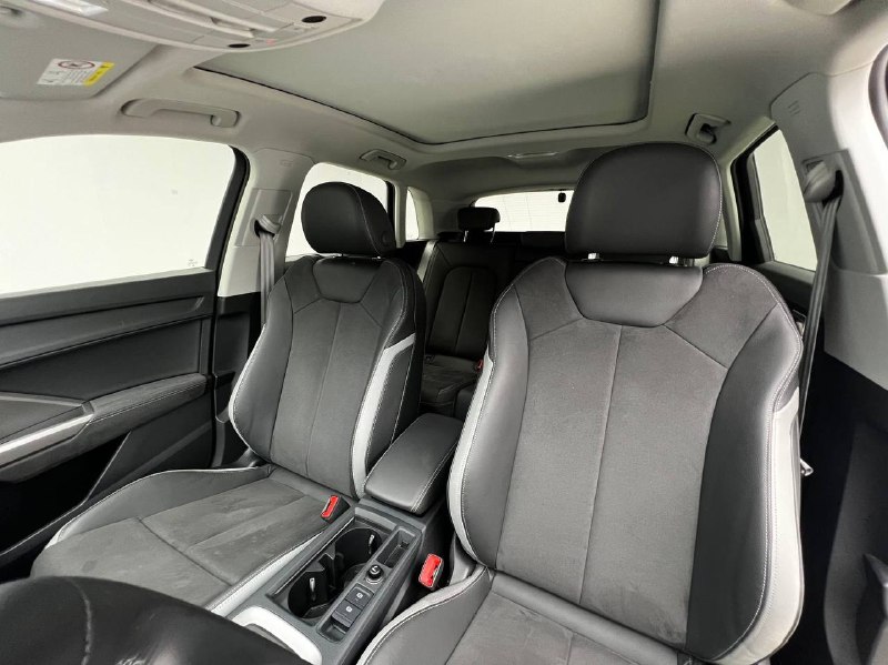 Audi Q3 2022 фото 6