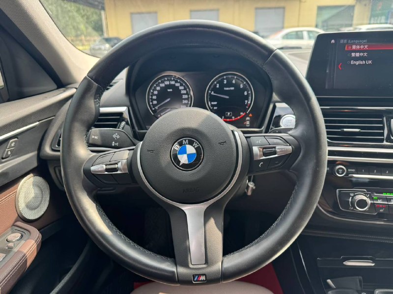 BMW 1 Series 2022 фото 6