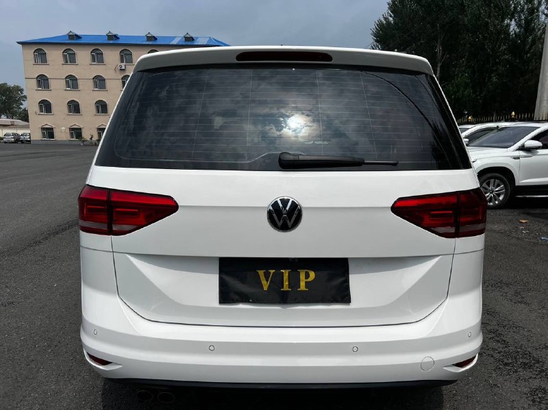 Volkswagen Touran 2021 фото 3