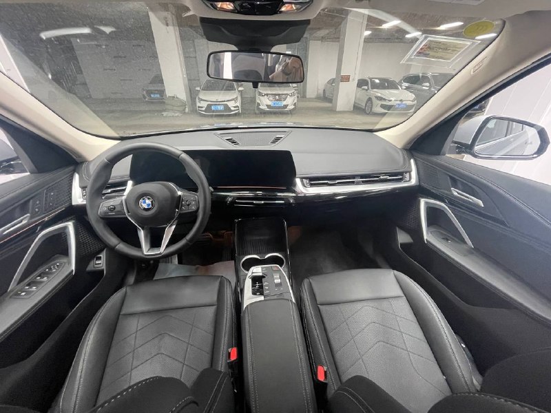 BMW X1 2024 фото 8