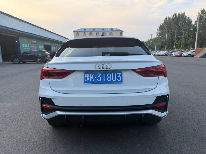 Audi Q3 Sportback 2022 фото 4