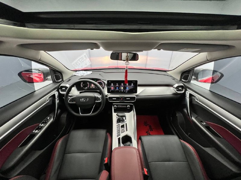 Geely Binyue 2021 фото 8