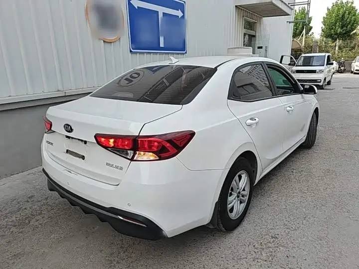 Kia Forte Fashion Edition 2023 фото 4