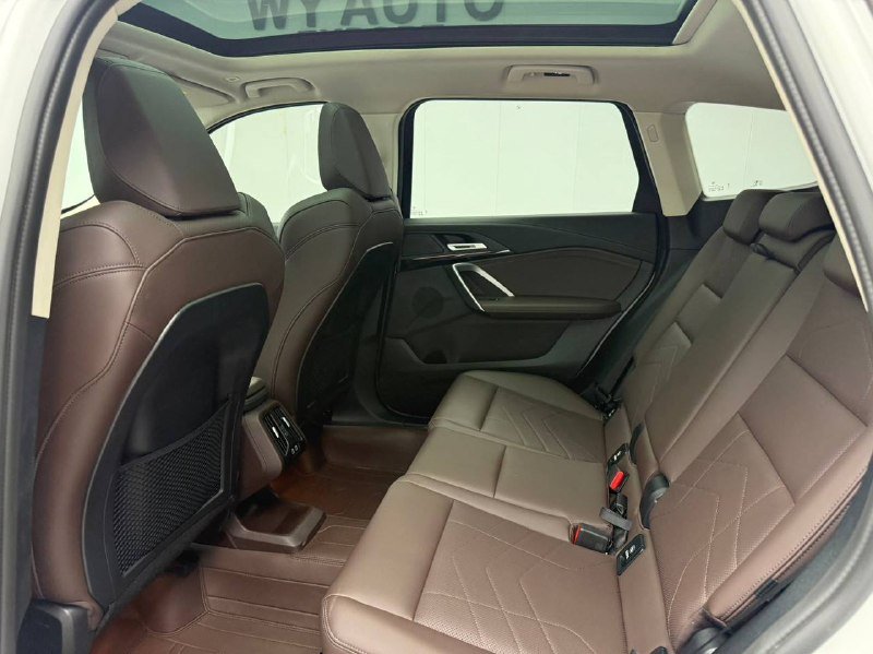 BMW X1 2024 фото 5