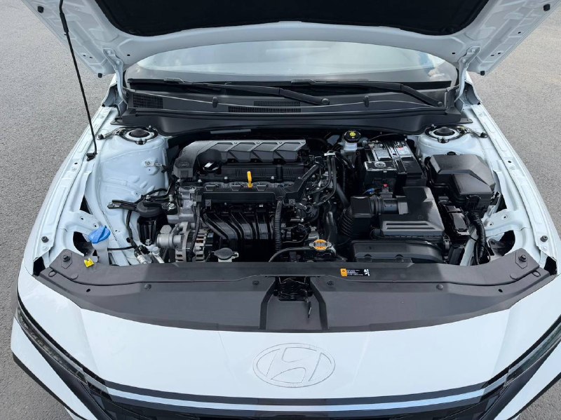 Hyundai Elantra 2023 фото 8