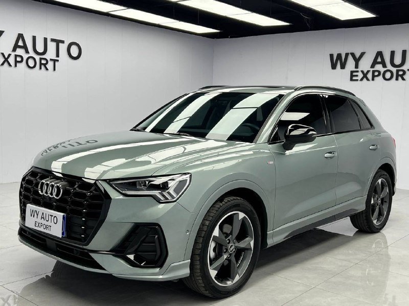 Audi Q3 2022 фото 1