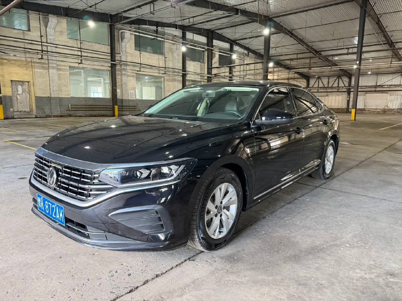 Volkswagen Passat 2023 фото 1