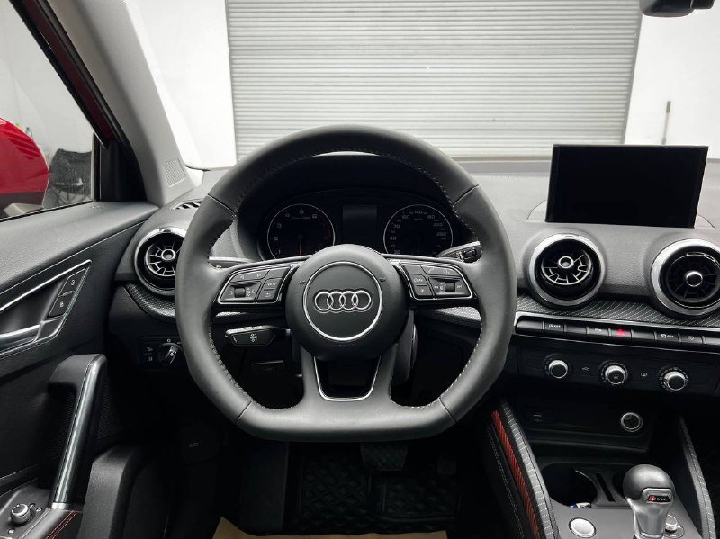 Audi Q2L 2021 фото 7