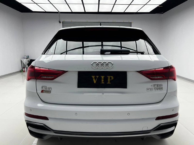Audi Q3 2022 фото 3