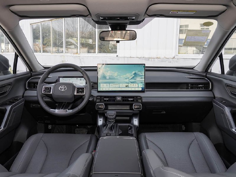 Toyota RAV4 2026 фото 6