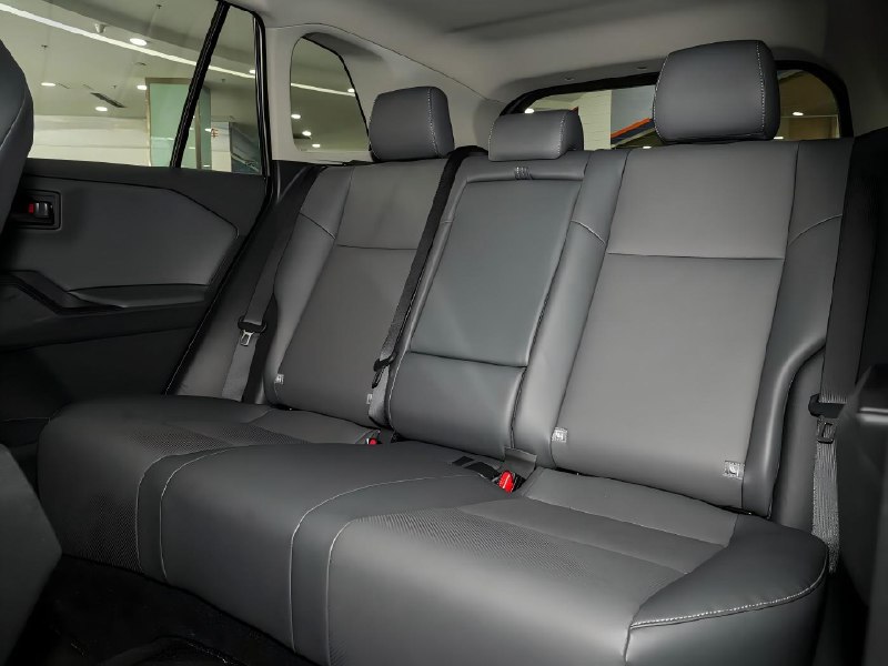 Toyota RAV4 2026 фото 3