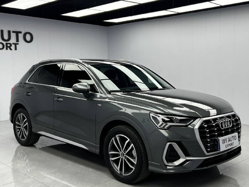Audi Q3 2022 фото 2
