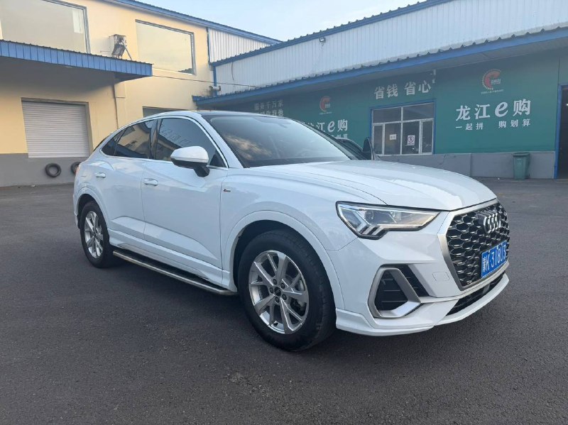 Audi Q3 Sportback 2022 фото 2