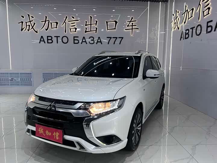 Mitsubishi Outlander Comfort line 2023 фото 1